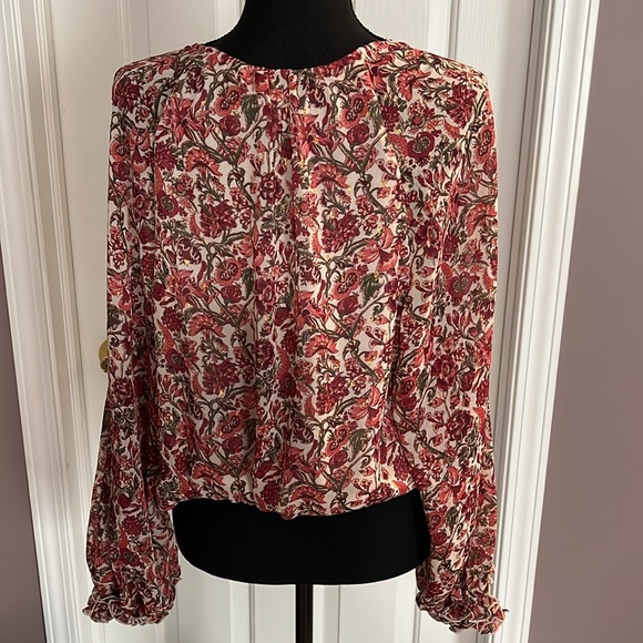 Express Blouse with Ruffle Cuffs - Picture 2 of 5